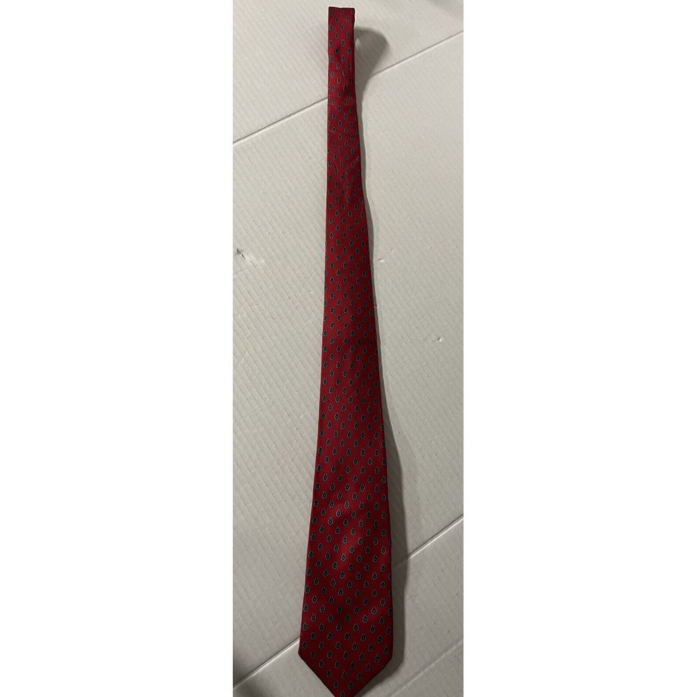 Pure Silk By Wembley St. Laurent Necktie‎